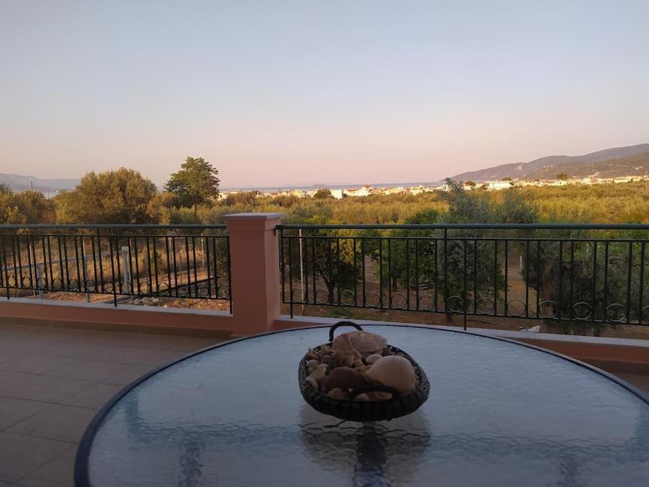 Baitani Villa Λουτρά Ωραίας Ελένης Εξωτερικό φωτογραφία